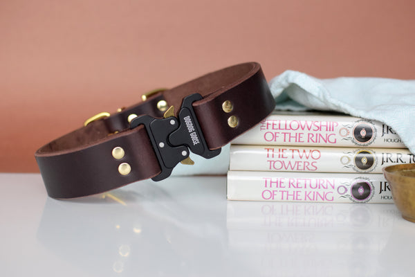 EXCLUSIVE LEATHER COLLECTION - Mahogany Tactical QR Leather Collar