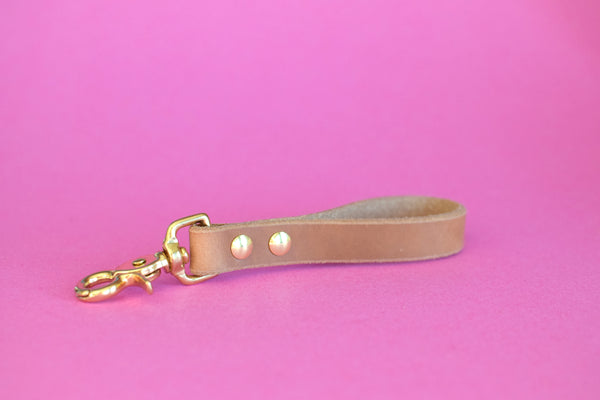 EXCLUSIVE LEATHER COLLECTION - Short Leash Leather Key Fob